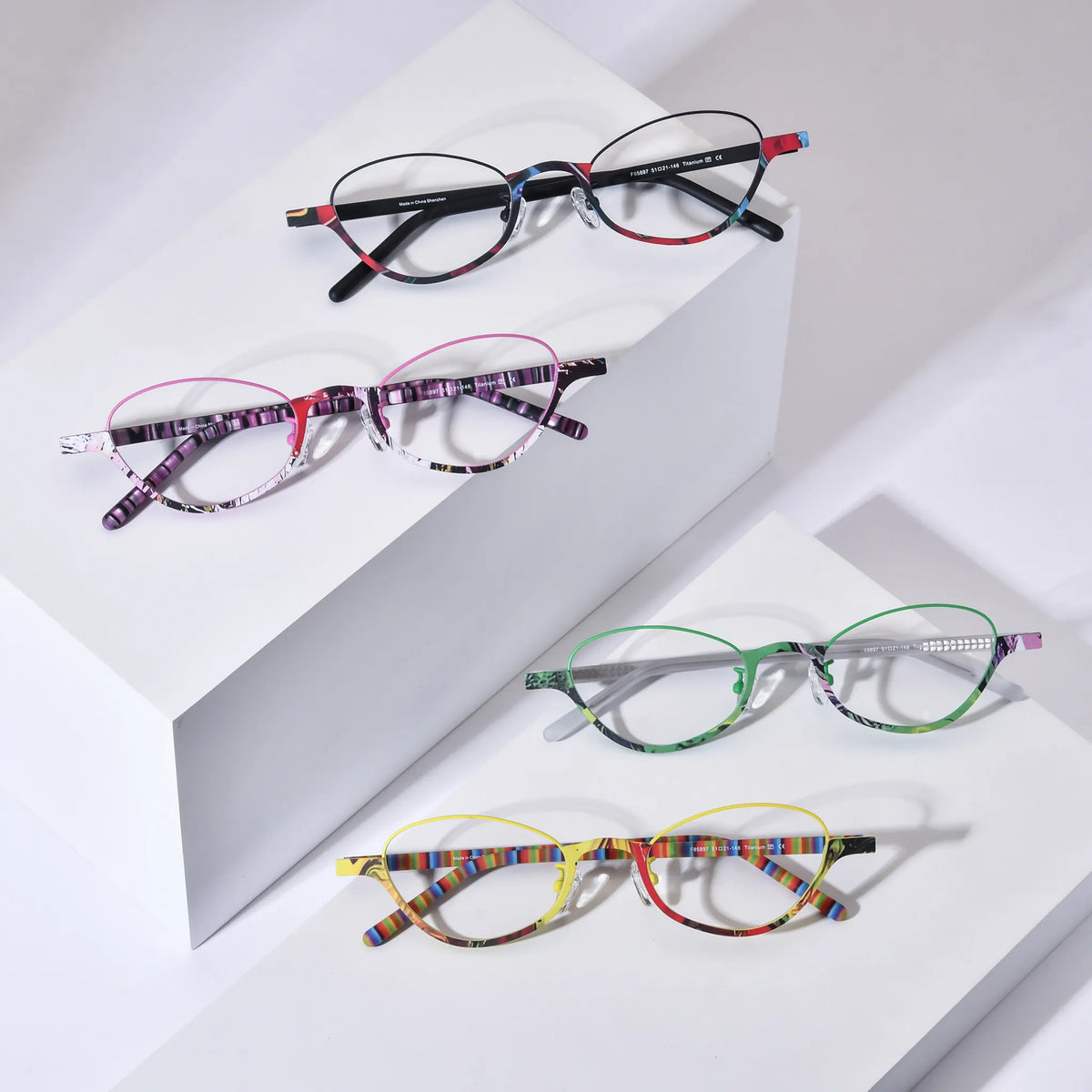 Barledear Lightweight Oval Titanium Eyeglasses with Patterned Temples