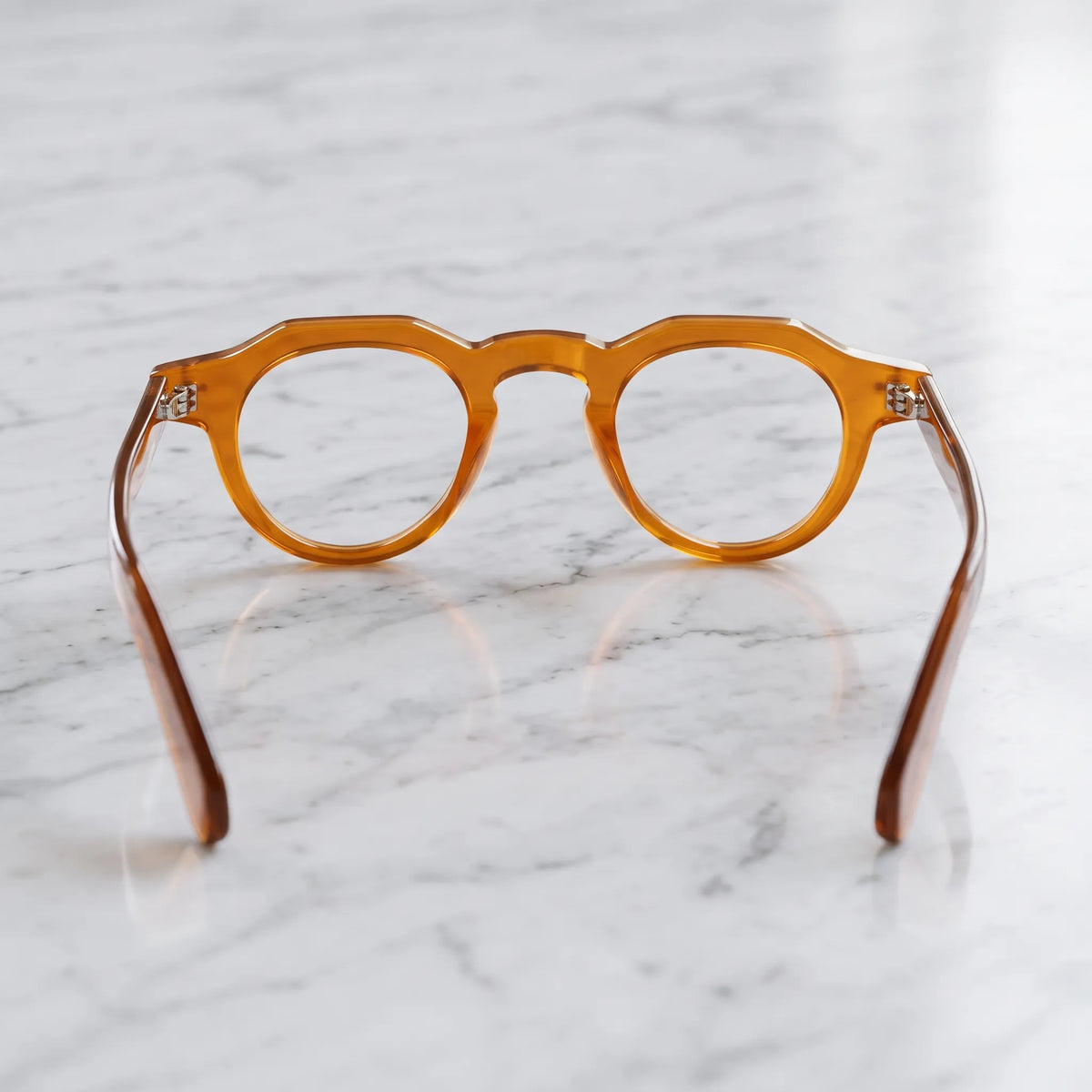 Barledear Honey Amber retro geometric acetate eyeglasses showing the full-rim structure, integrated nose pads, and curved temple tips