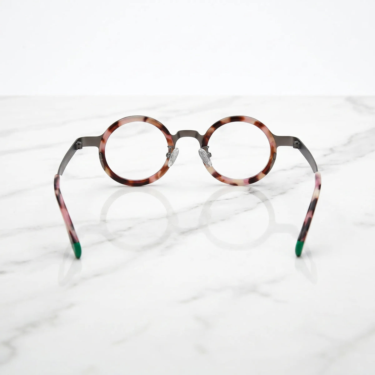 Rear view of VoyueLens Ash Leopard frame